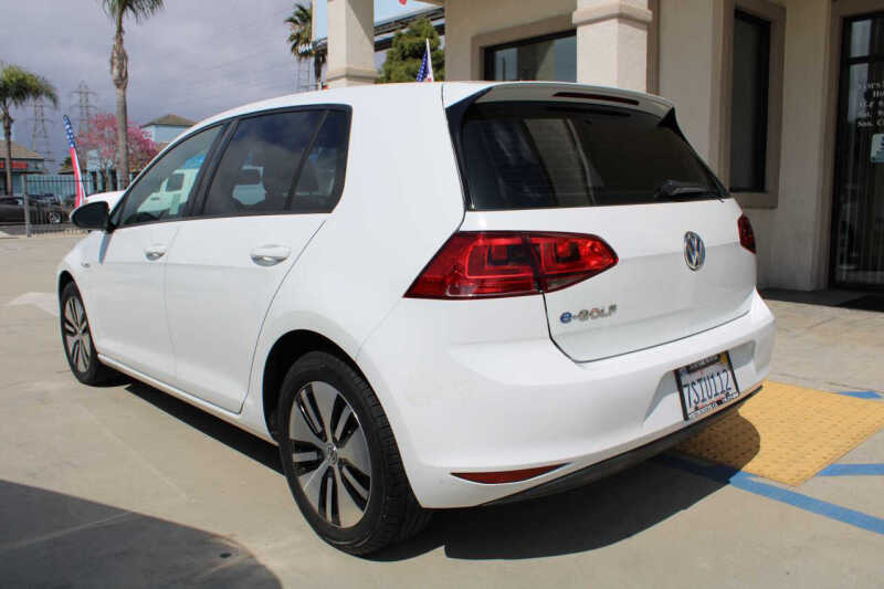 2016 Volkswagen e-Golf SE