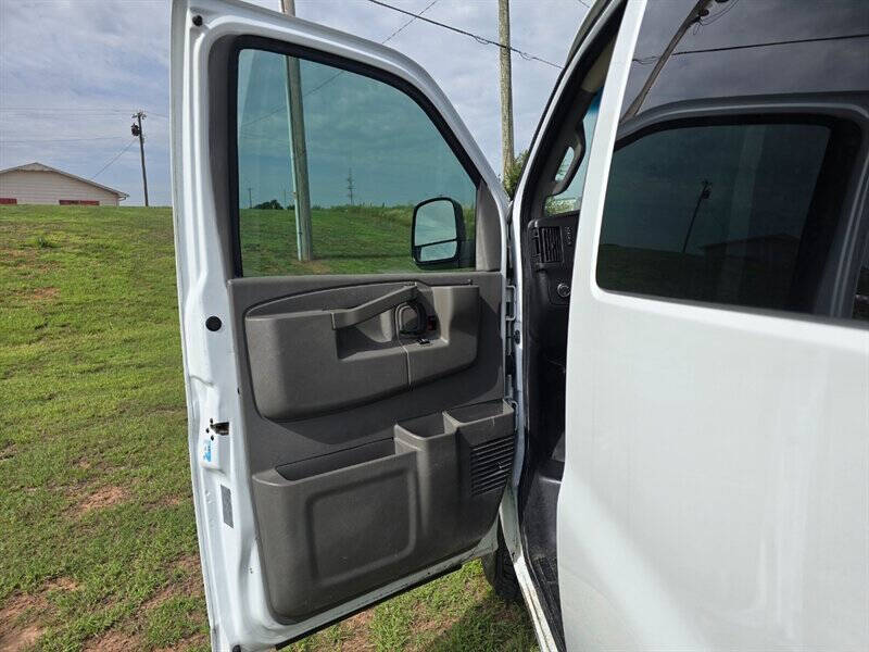2017 Chevrolet Express LT 3500