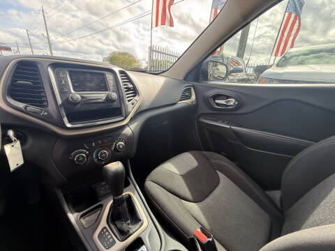 2016 Jeep Cherokee Sport Altitude