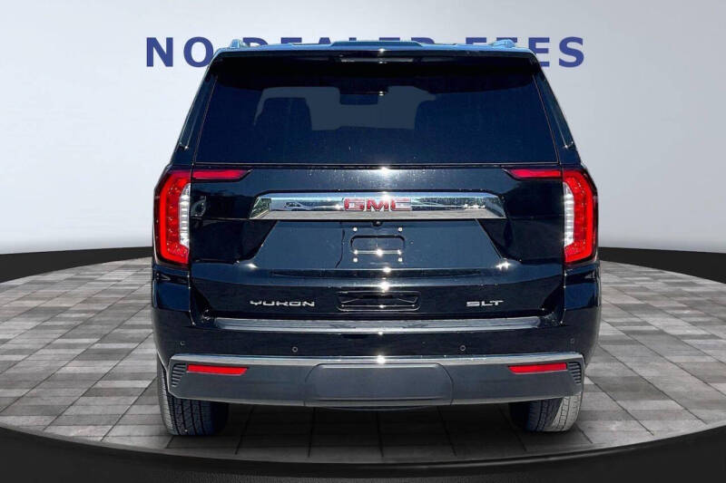 2023 GMC Yukon SLT