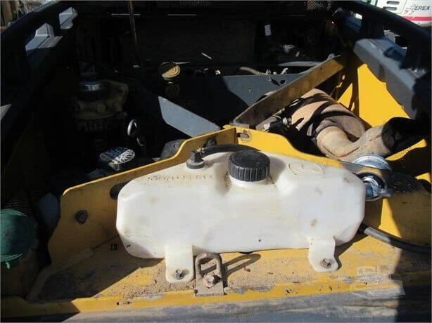 2010 John Deere 323D