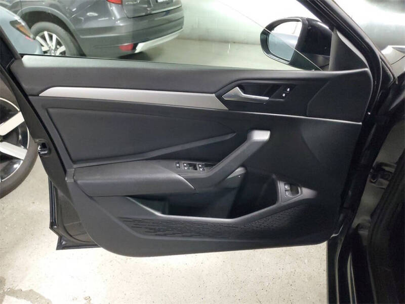 2020 Volkswagen Jetta R-Line