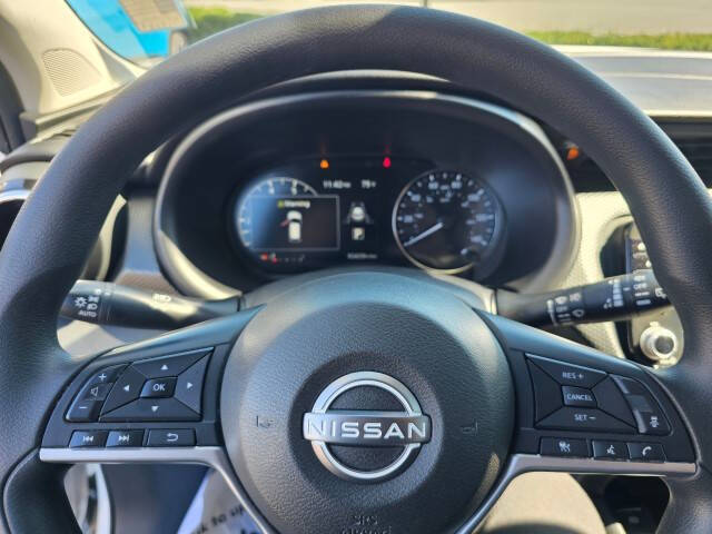 2022 Nissan Kicks SV