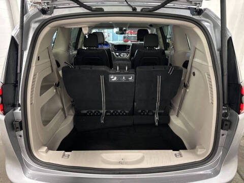 2021 Chrysler Pacifica Touring L