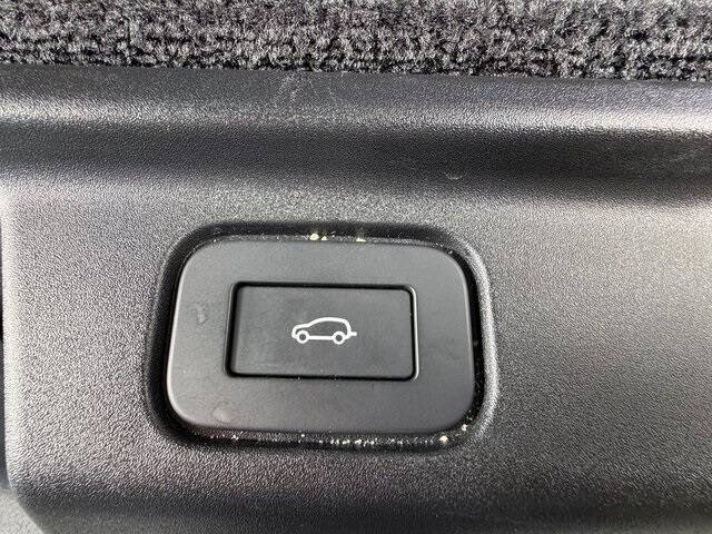 2025 Land Rover Range Rover P400 SE LWB