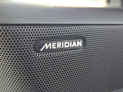 2025 Land Rover Range Rover P550e SE