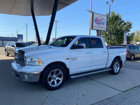 2017 RAM 1500 Laramie