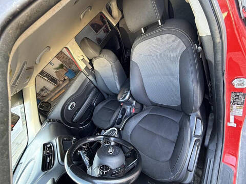 2017 Kia Soul +