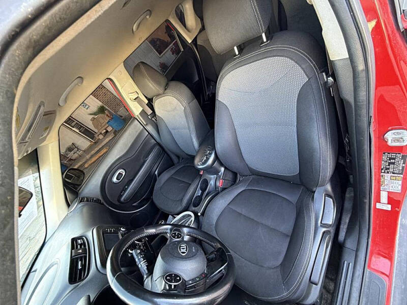2017 Kia Soul +