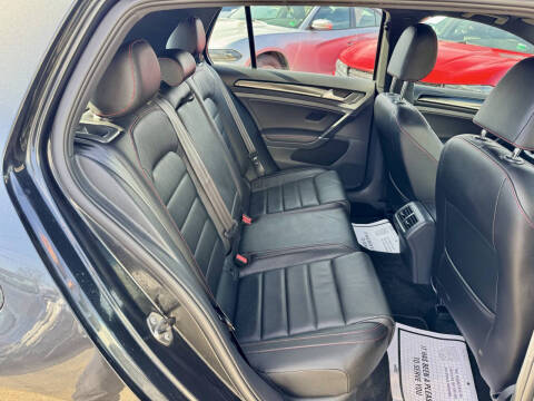 2017 Volkswagen Golf GTI SE