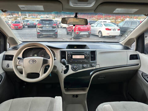 2014 Toyota Sienna L 7-Passenger