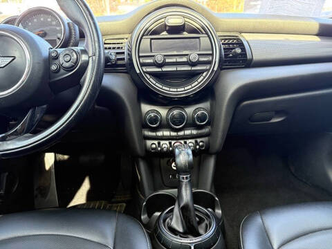 2016 MINI Hardtop 4 Door Cooper