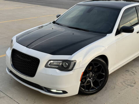 2019 Chrysler 300 S