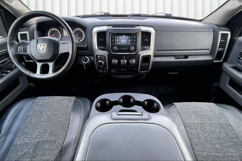 2017 RAM 1500 SLT