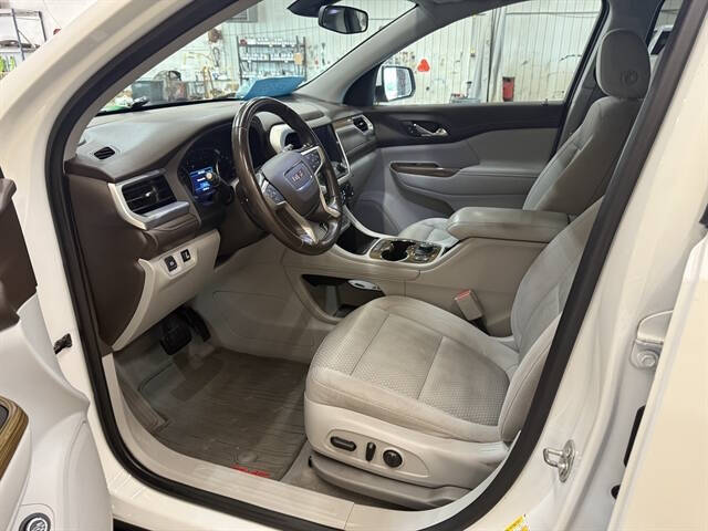 2020 GMC Acadia SLE
