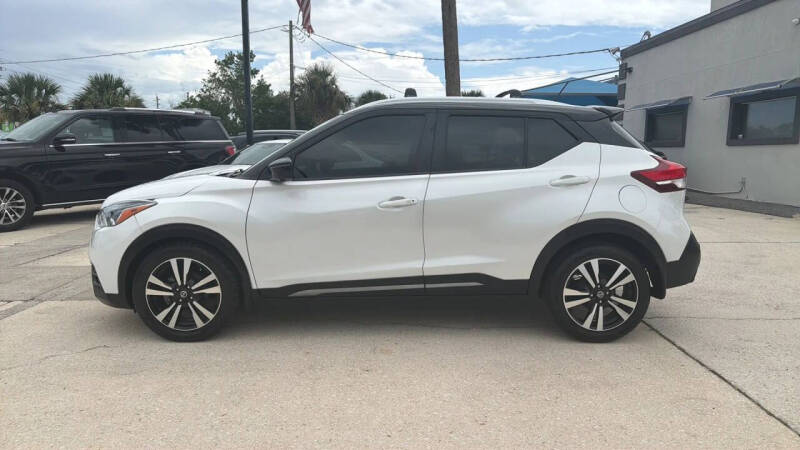 2020 Nissan Kicks SR