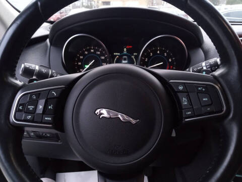 2018 Jaguar F-PACE 25t Premium