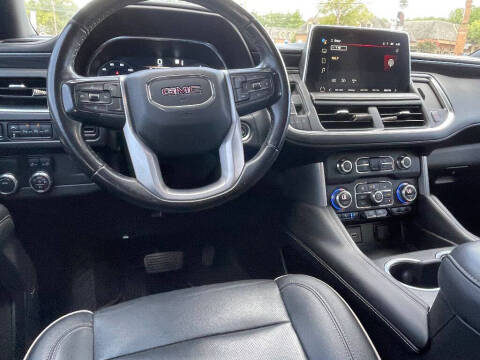 2022 GMC Yukon XL SLT