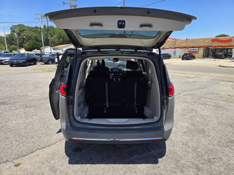 2023 Chrysler Pacifica Touring L