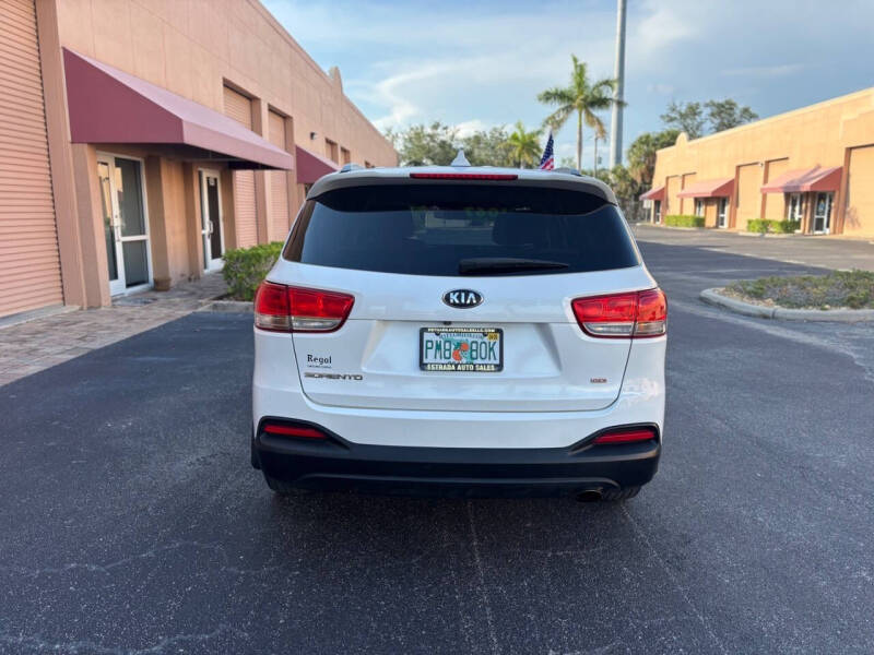 2016 Kia Sorento LX