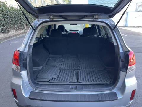 2014 Subaru Outback 2.5i