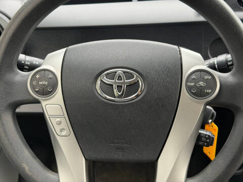 2013 Toyota Prius c Two