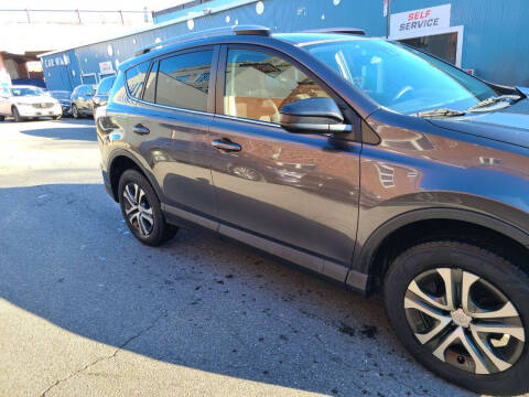 2017 Toyota RAV4 LE