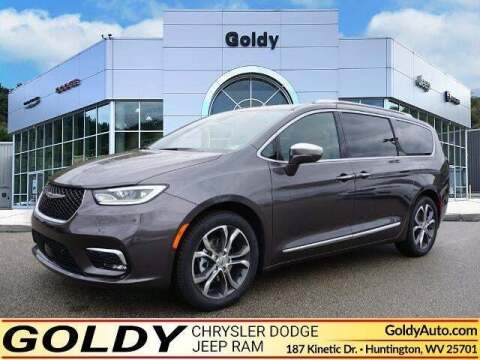 2022 Chrysler Pacifica for sale at Goldy Chrysler Dodge Jeep Ram Mitsubishi in Huntington WV