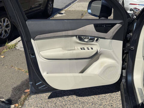 2024 Volvo XC90 B6 Plus Bright Theme 7P