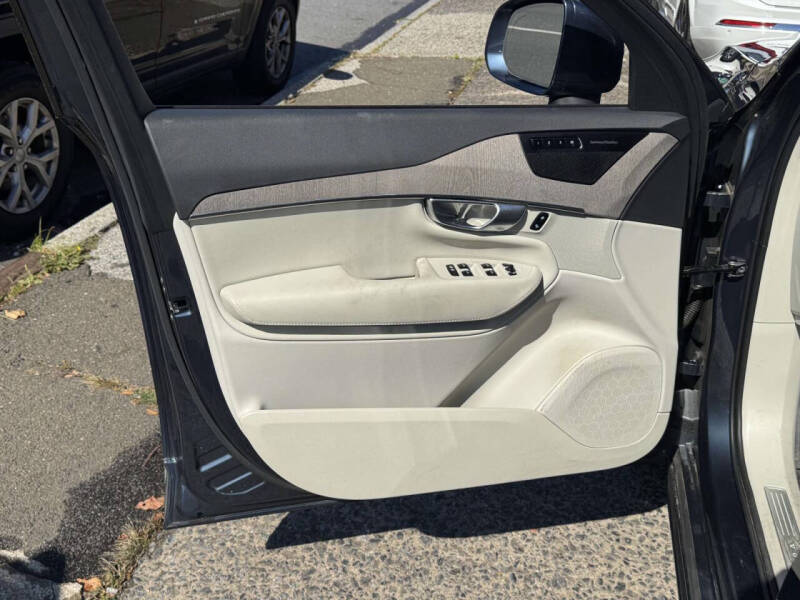 2024 Volvo XC90 B6 Plus Bright Theme 7P