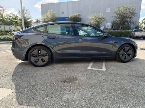 2021 Tesla Model 3 Standard Range Plus