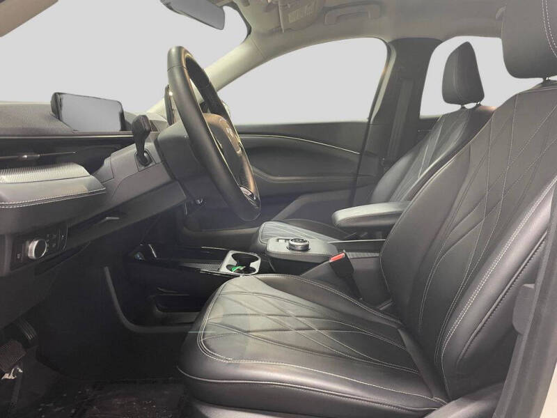 2021 Ford Mustang Mach-E Select