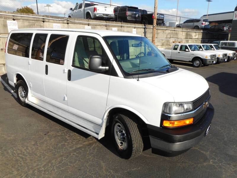 2017 Chevrolet Express LT 3500