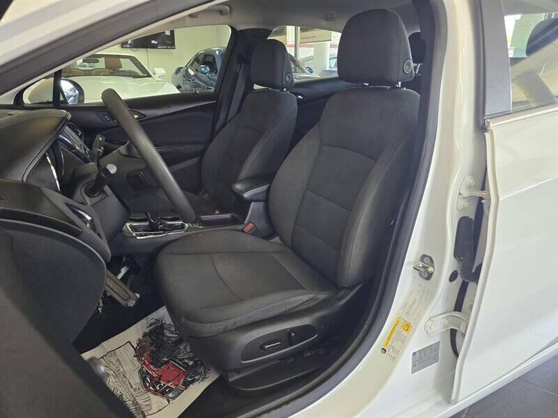 2018 Chevrolet Cruze LT Auto