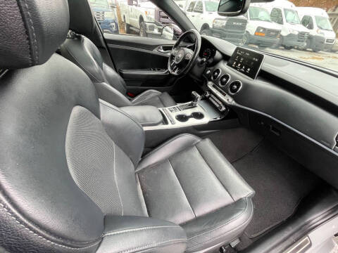 2019 Kia Stinger GT1