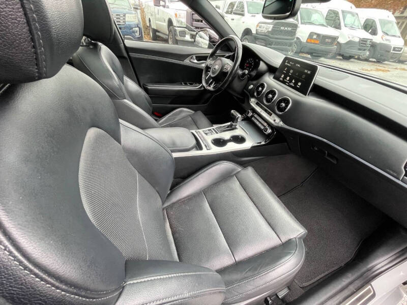 2019 Kia Stinger GT1