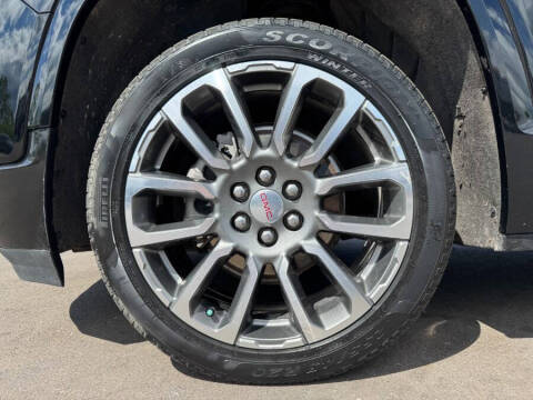 2022 GMC Acadia Denali