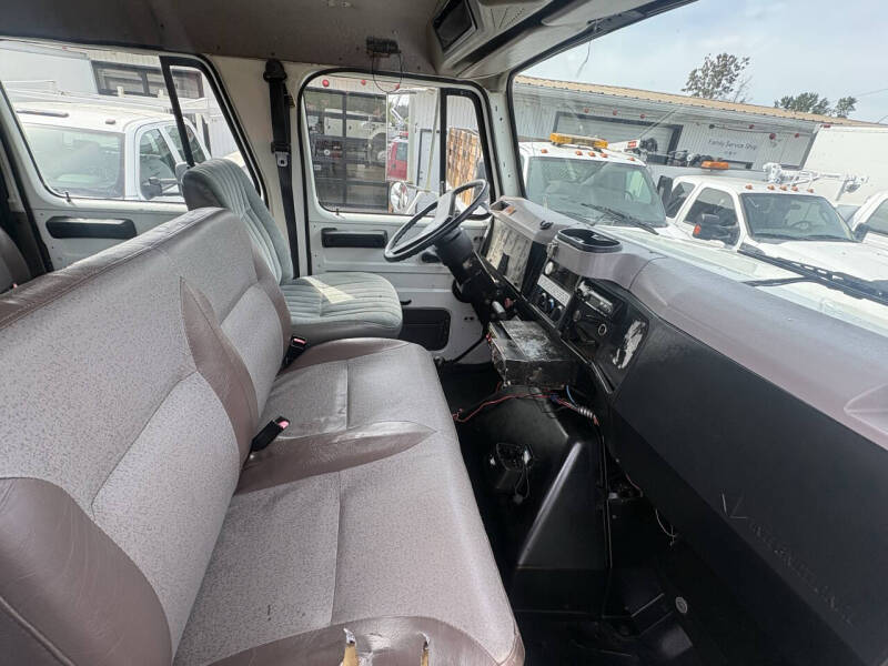 2001 International 4900