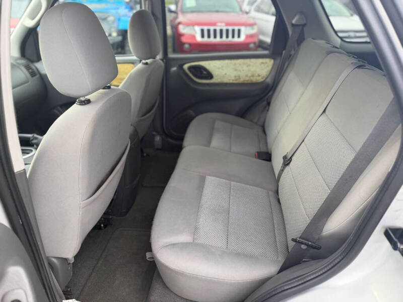 2005 Ford Escape XLT