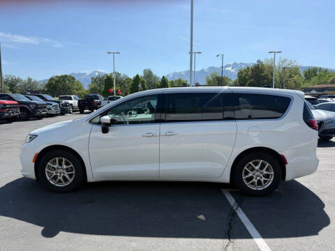2023 Chrysler Pacifica Touring L