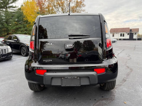 2011 Kia Soul +