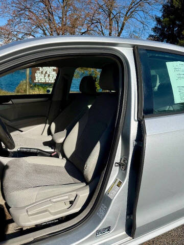 2014 Volkswagen Passat 1.8T S