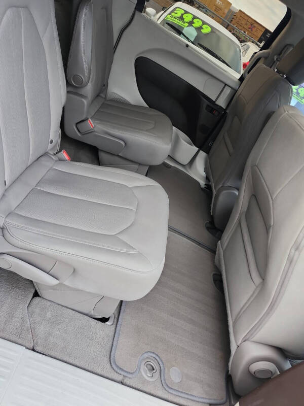 2017 Chrysler Pacifica Touring