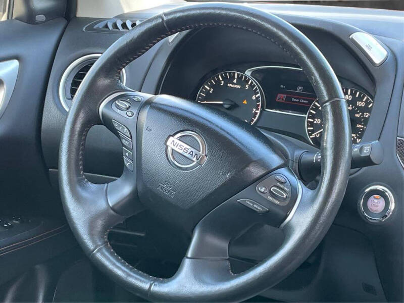 2019 Nissan Pathfinder SV