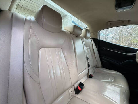 2015 Maserati Ghibli