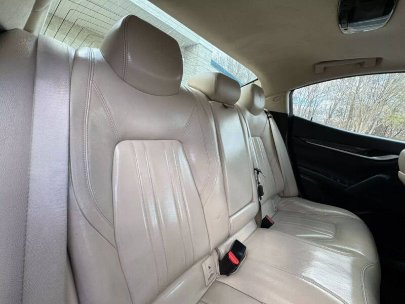 2015 Maserati Ghibli