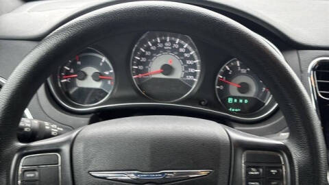 2012 Chrysler 200 LX