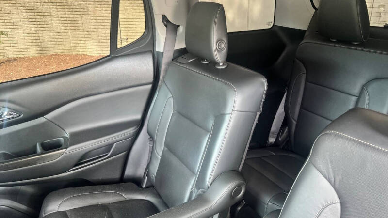 2017 GMC Acadia SLT-1