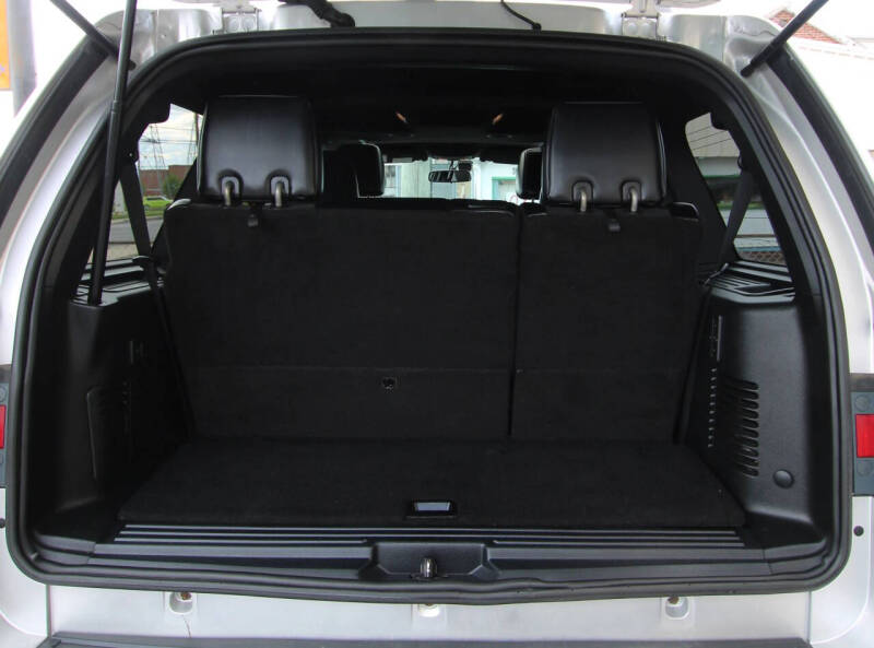 2017 Lincoln Navigator Select