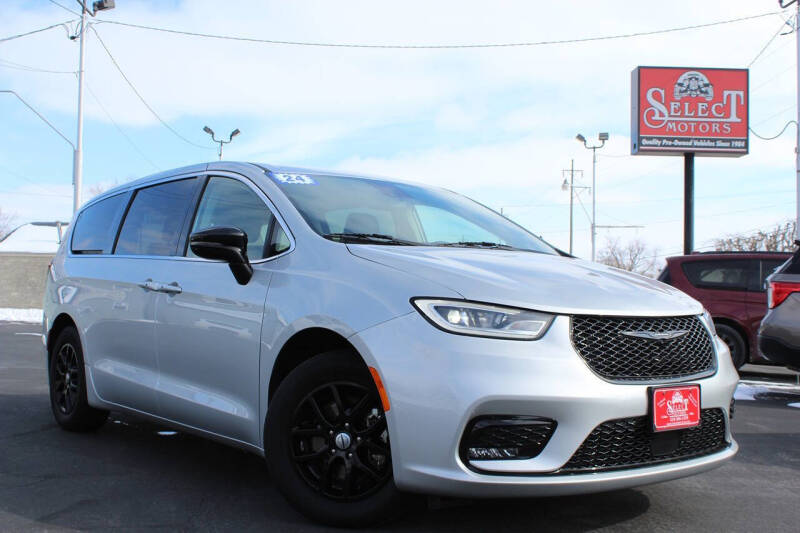 2024 Chrysler Pacifica Touring L
